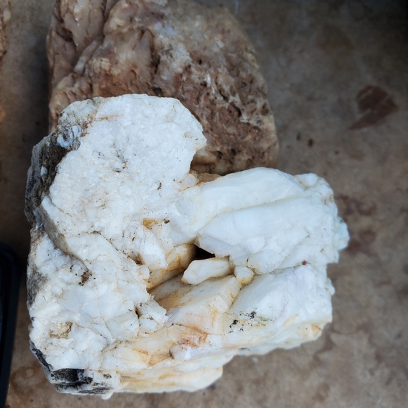 2piece Natural quartz stone - Picture 7 of 7